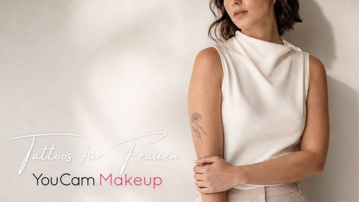 Frau mit filigranem Armtattoo in hellem, minimalistischem Outfit mit YouCam-Makeup-Schriftzug.
