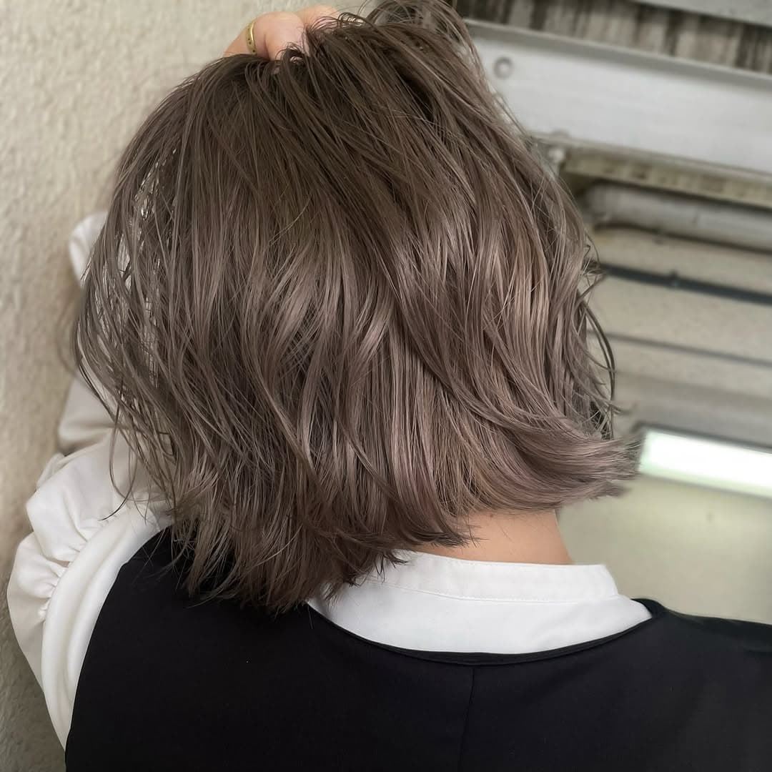 50代におすすめ大人可愛い髪色アッシュベージュ 50代におすすめ大人可愛い髪色アッシュベージュ