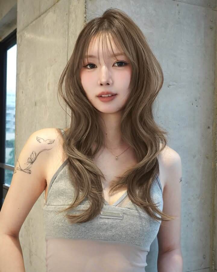 シアーミントベージュヘアカラー×レイヤ-ロング シアーミントベージュヘアカラー×レイヤ-ロング