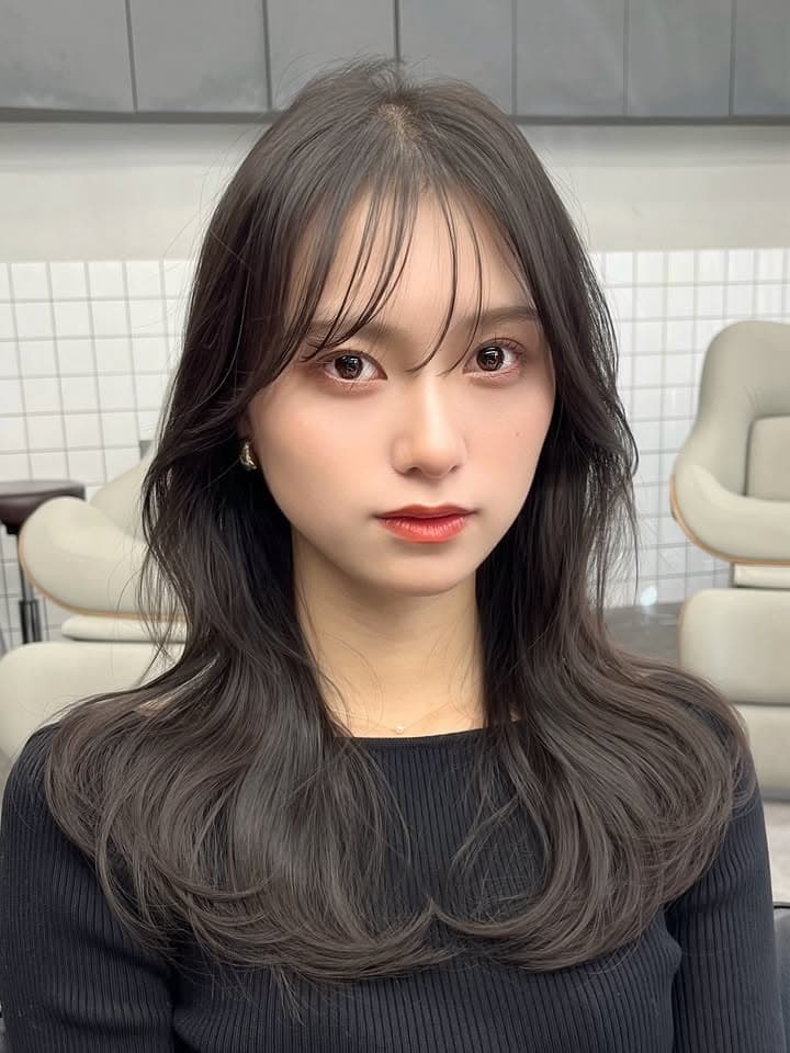 30代ママさん向きシースルーバング×セミロングヘアスタイル 30代ママさん向きシースルーバング×セミロングヘアスタイル