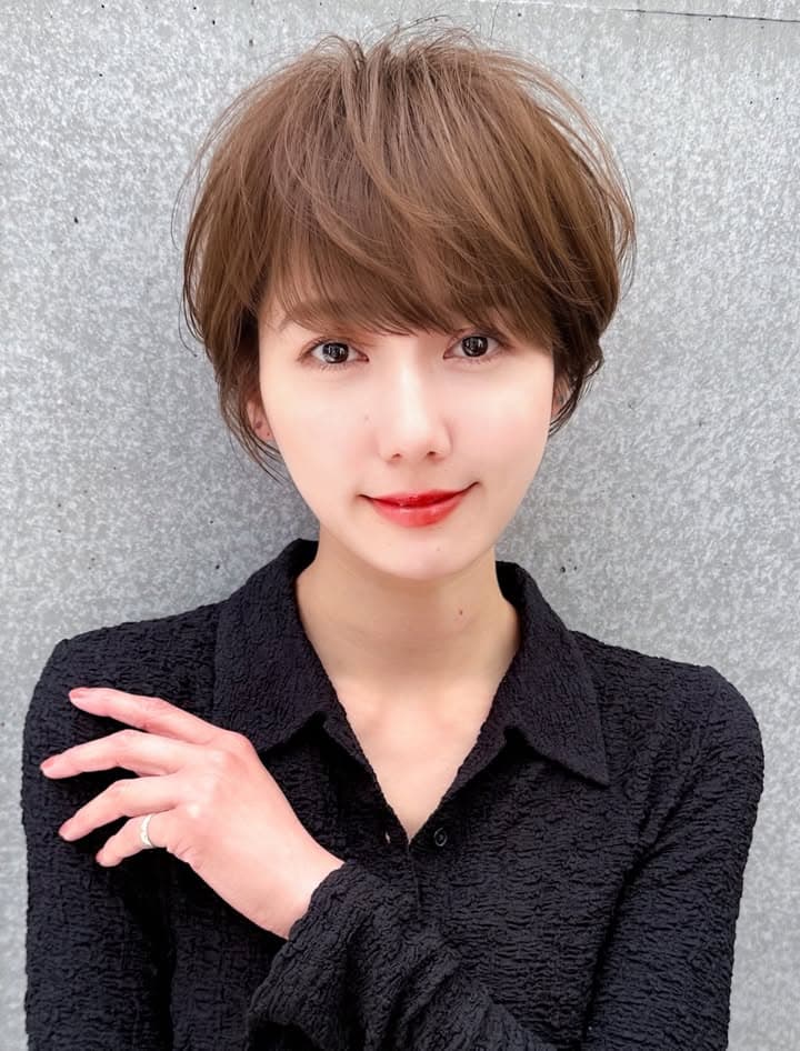 30代ママさん向けの分け目無しひし形ショートヘアスタイル 30代ママさん向けの分け目無しひし形ショートヘアスタイル