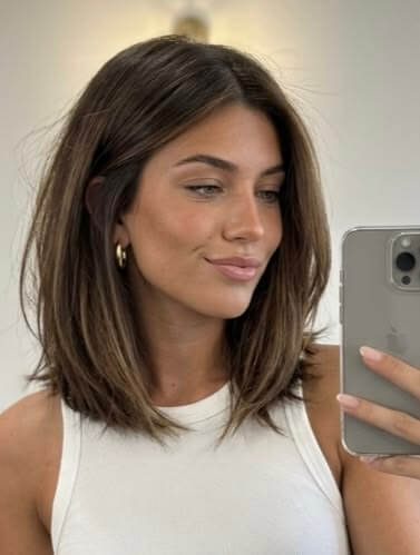 Fall 2026 haircut trend: Collarbone Lob