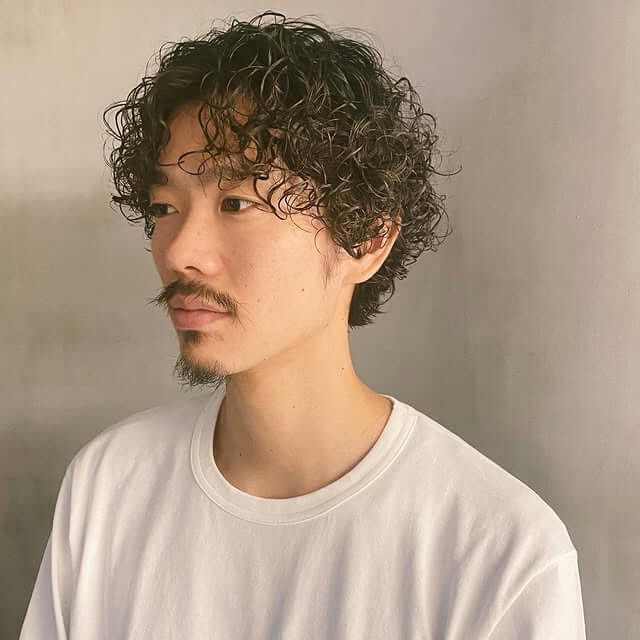 逆三角に似合う髭の作り方 逆三角に似合う髭の作り方