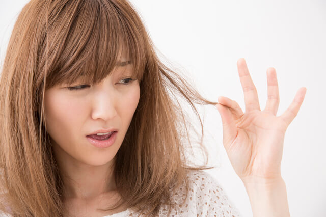 黒髪が似合わない人の特徴