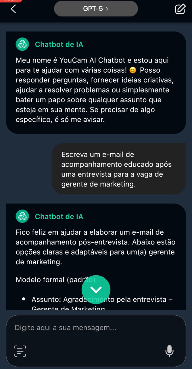 Vídeo do YouCam AI Chat escrevendo um email de acompanhamento