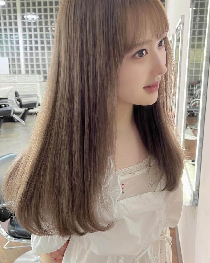 ブルベ冬明るめヘアカラーミルクティーアッシュ(+ラベンダー)|ブルベ冬に似合う髪色 ブルベ冬明るめヘアカラーミルクティーアッシュ(+ラベンダー)のヘアカラー例