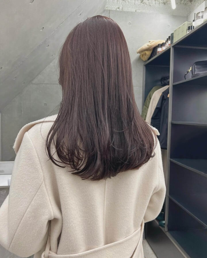 ブルベ冬暗めヘアカラーバイオレットブラウン|ブルベ冬に似合う髪色 ブルベ冬暗めヘアカラーバイオレットブラウンのヘアカラー例