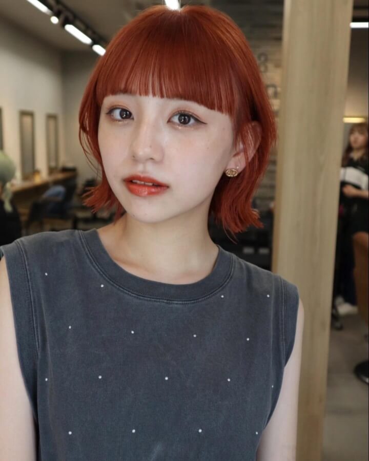 オレンジレッド|肌が白く見える髪色おすすめ(イエベ向き) オレンジレッド 肌が白く見える髪色(イエベ向き)