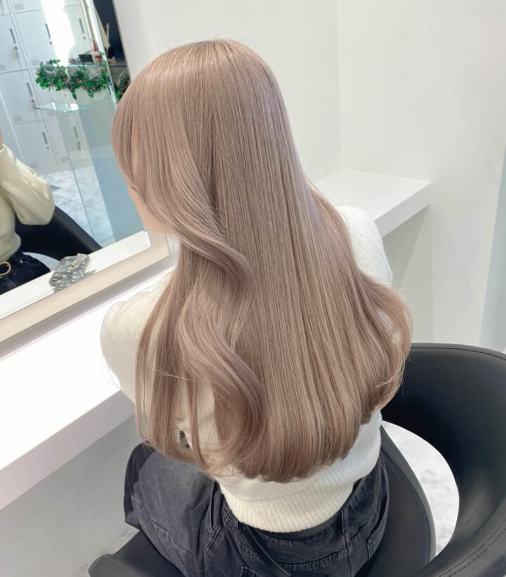 ベージュ|肌が白く見える髪色おすすめ(ブルベ向き) ベージュ 肌が白く見える髪色(ブルベ向き)